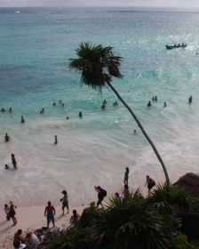 Strand bei den Pyramiden von Tulum